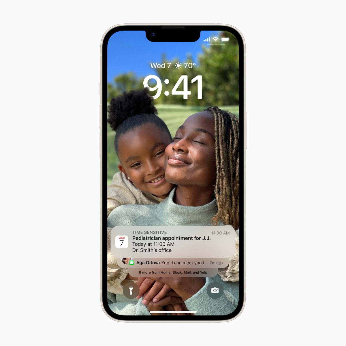 iOS 16 值得你更新的 5 个超实用新功能：自订锁定画面、一键去背等